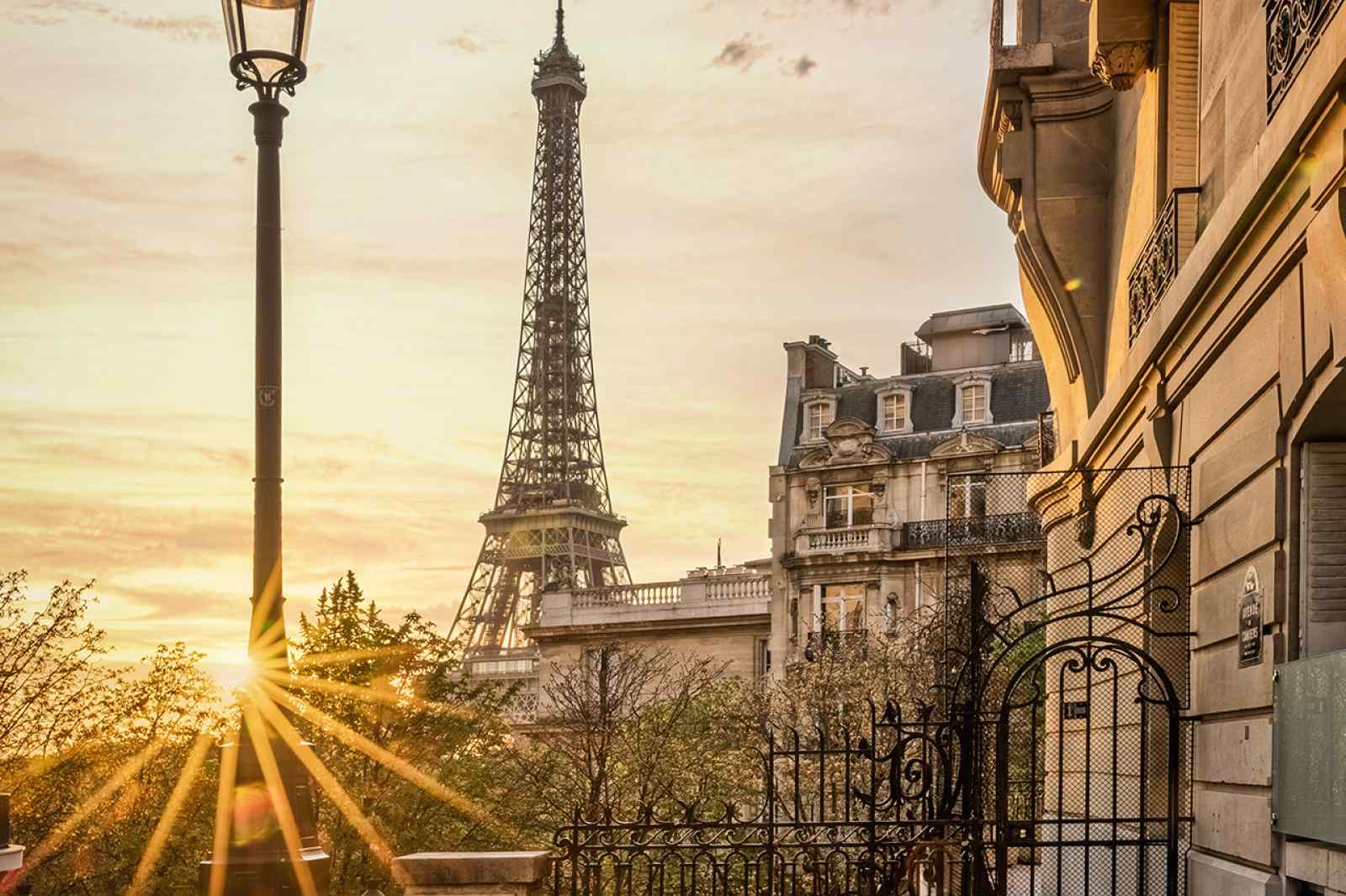 Sunrise in Paris